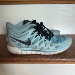 Nike turquoise and Black Athletic Sneakers